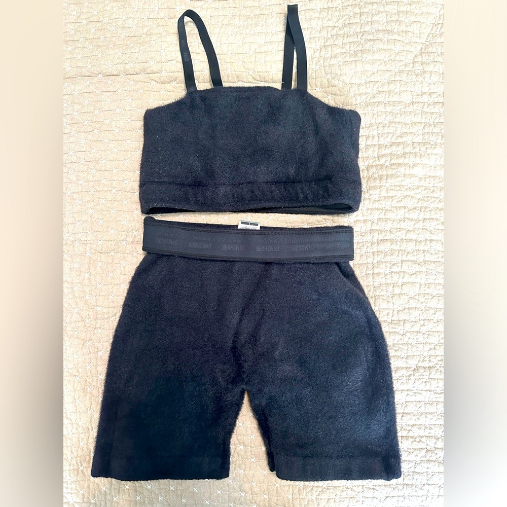 SET Whitney Simmons x Gymshark eyelash knit